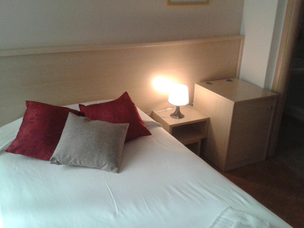 Domus Roma Rome Room photo